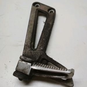 Yamaha – TDR 125 – 1993 à 2002 – Platine repose pied