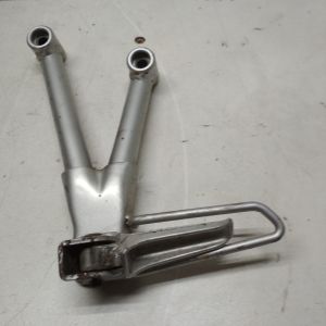 Suzuki – BANDIT GSF600N – 2000 à 2004 – Platine repose pied