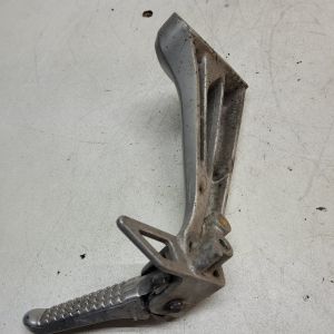 Suzuki – SV 650 S – 1999 à 2002 – Platine repose pied