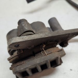 Aprilia – PEGASO 125 – 1990 à 1996 – Étrier frein avant