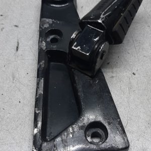 Yamaha – VMAX VMX12 – 1988 à 1992 – Platine repose pied