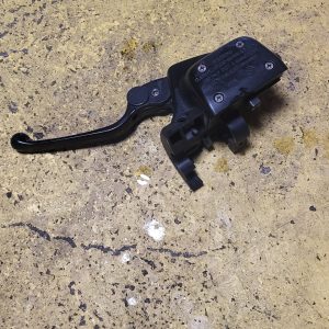 BMW R 1200 RT 2005 a 2007 Maitre cylindre dembrayage 2 300x300 - BMW - R 1200 RT - 2005 à 2007 - Maître cylindre d'embrayage