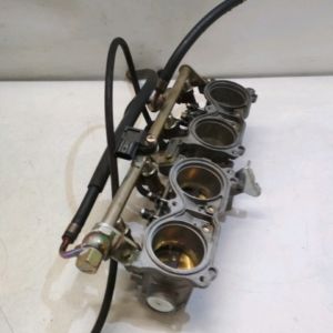 Honda – CBR1000 RR – 2004 – Rampe d’injection